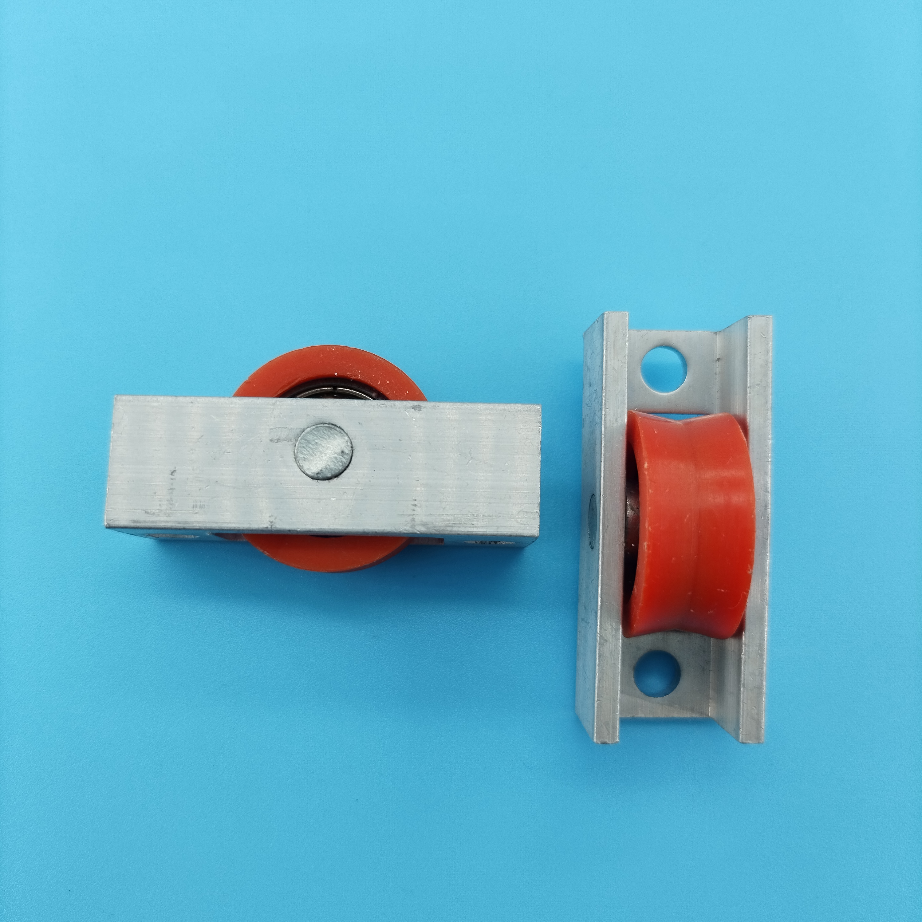 Оранжевое одинарное колесо