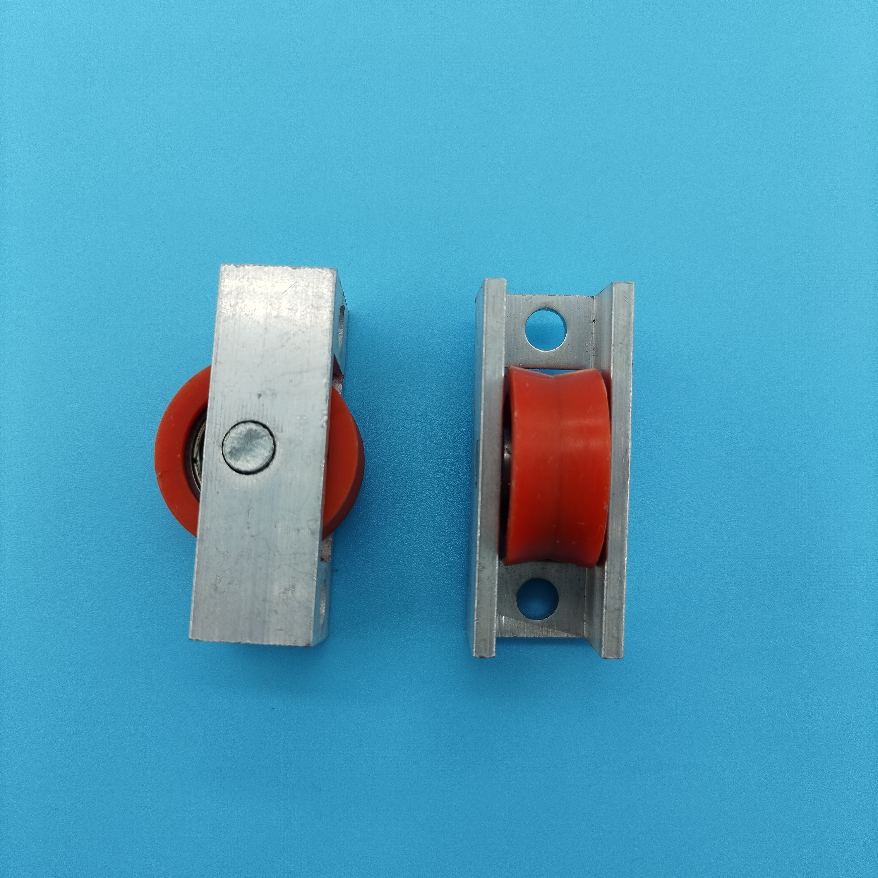 Оранжевое одинарное колесо