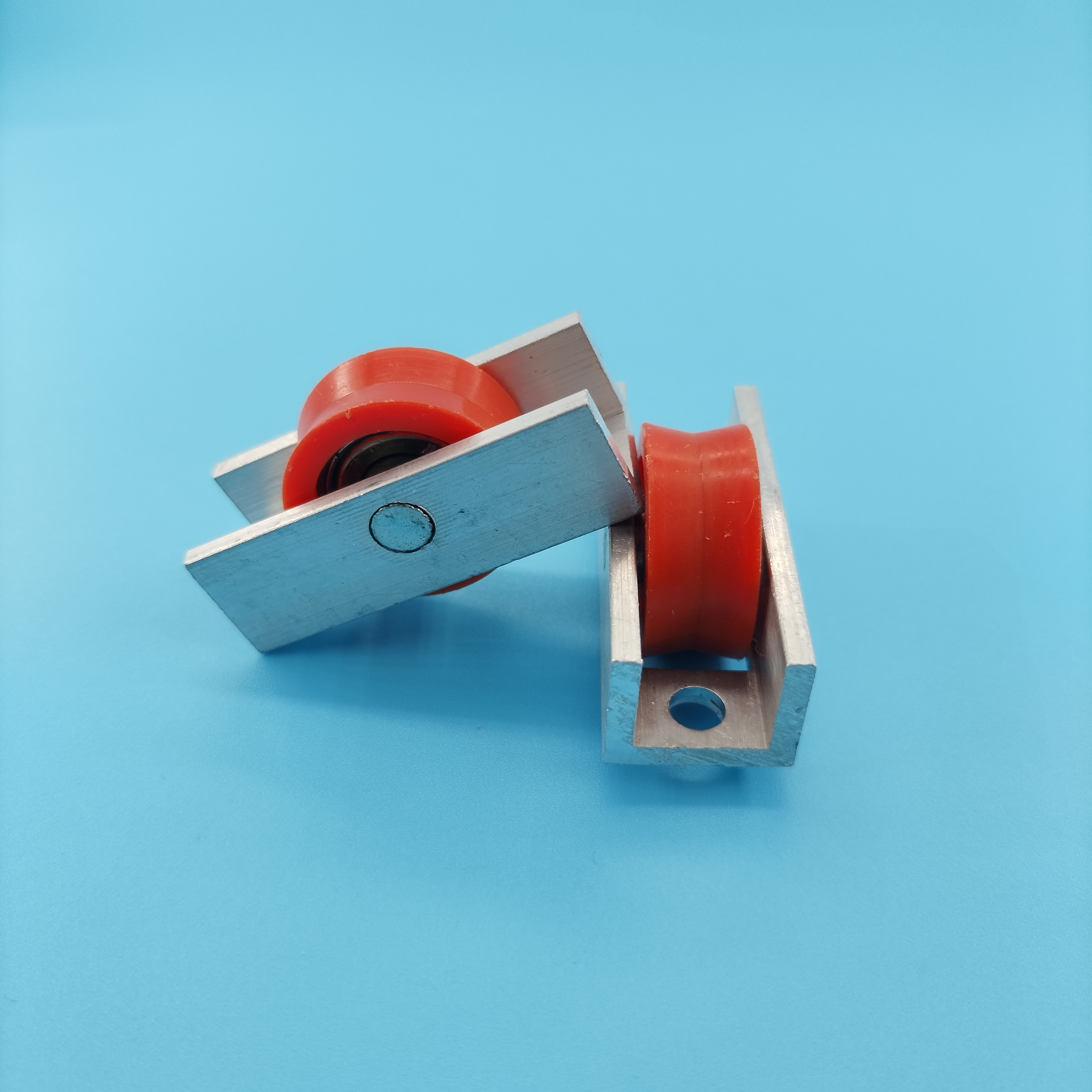 Оранжевое одинарное колесо